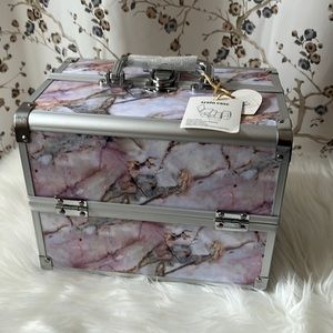 Imoshion Brand pink and white Medium Train Case